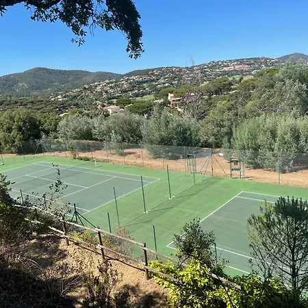 Maison Maxime 3 * סן-מקסים